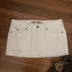 Hollister factory destroy denim mini skirt ivory size 3